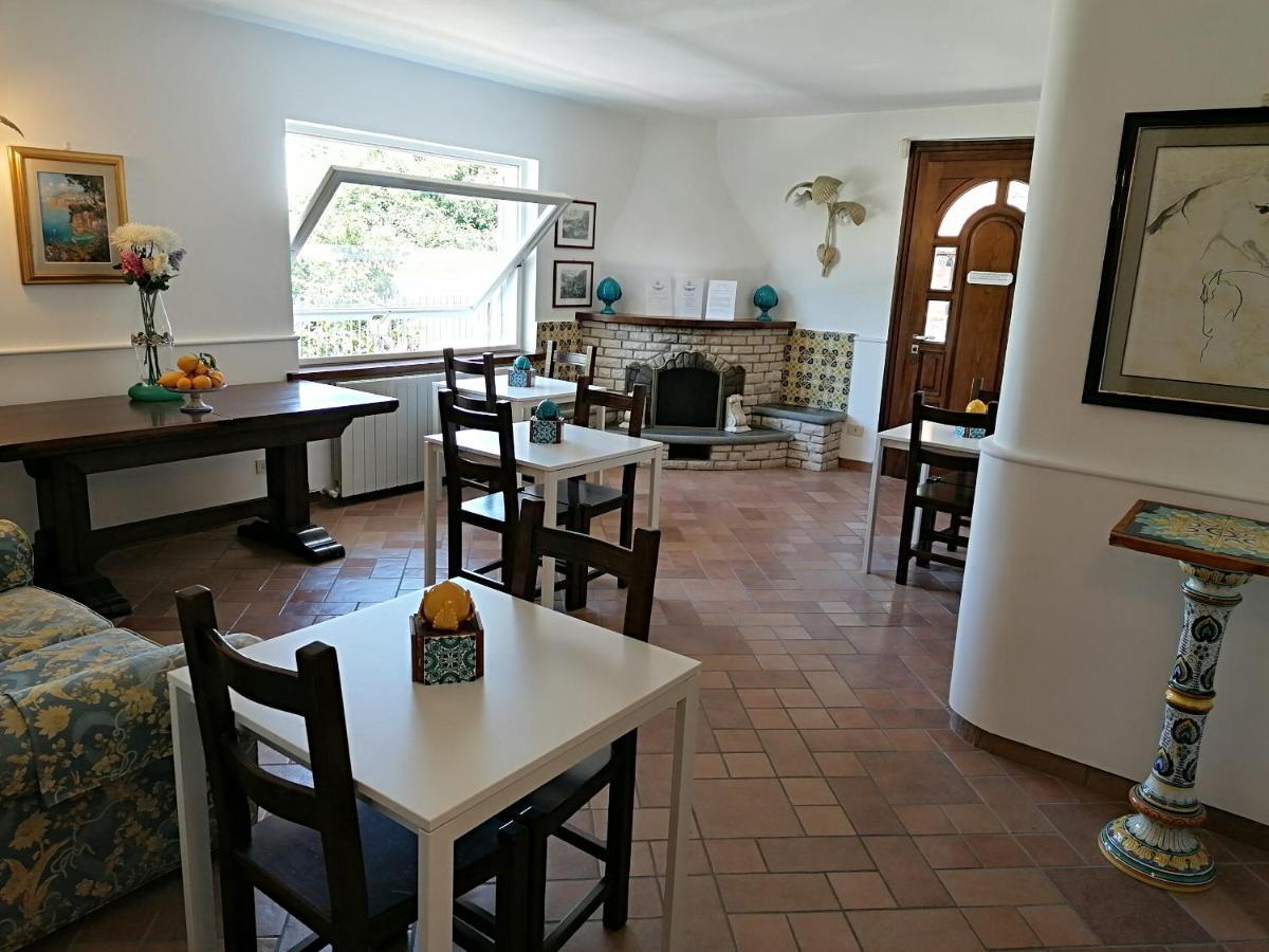 B&B Villa Teresa Соренто Екстериор снимка