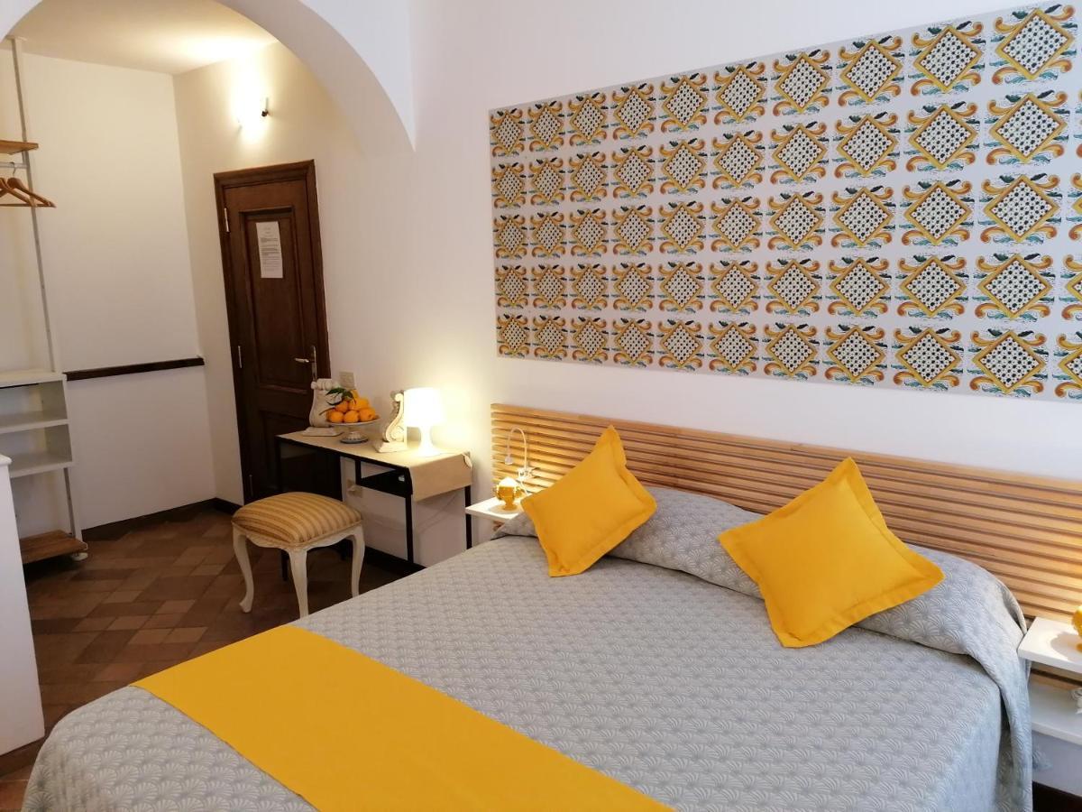B&B Villa Teresa Соренто Екстериор снимка